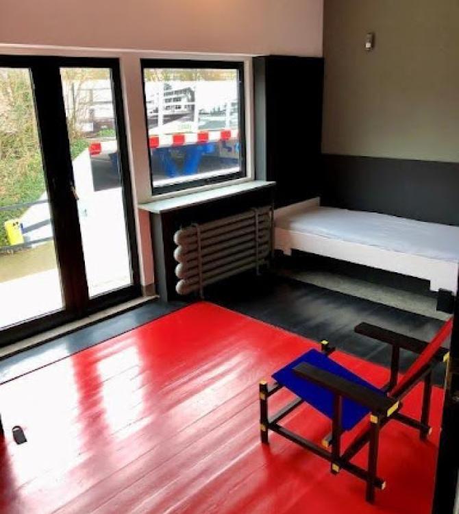 Hall de entrada Casa Schröder. Gerrit Rietveld. Fotografía de Peter Vosmaer