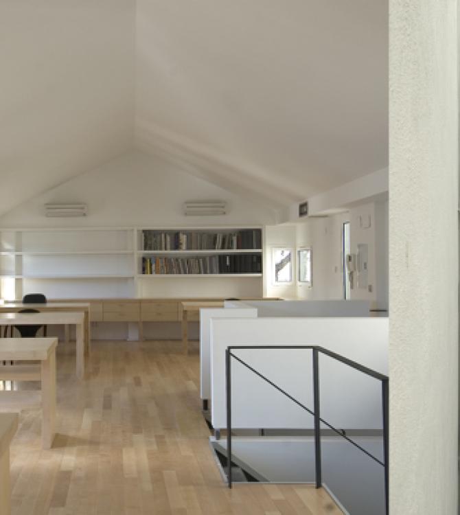 Reestructuración de dos casas sobre recorrido urbano. Proyecto de Juan Diego López-Arquillo.